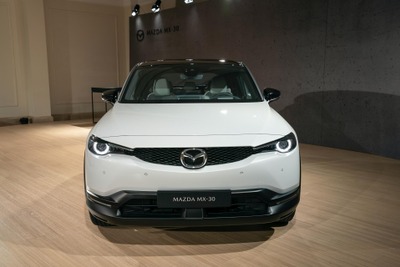 マツダ初の量産EV、『MX-30』…欧州仕様車を発表 画像