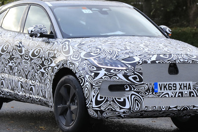 ジャガー E-PACE、初の大幅改良へ…デザイン刷新&290馬力のマイルドHV搭載 画像