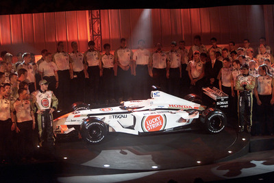【ホンダF1ストーキング】2002年型発表…BAR、チーム新体制も発表 画像