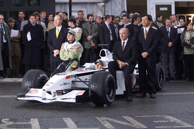 【ホンダF1ストーキング】2002年型発表…BARにホンダがいっそうの関与 画像