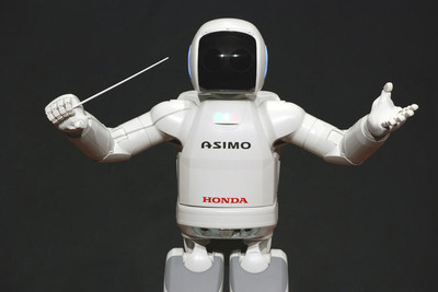 ホンダ ASIMO、オーケストラの指揮者に 画像