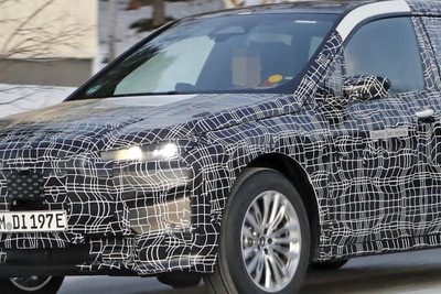 『X5』とはかなり違う…BMWの電動SUV『iX5』が寒冷地テスト 画像