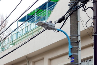 ミネベアミツミと岩崎電気が開発した「IoT街路灯」の実証実験を杉並区で実施 画像