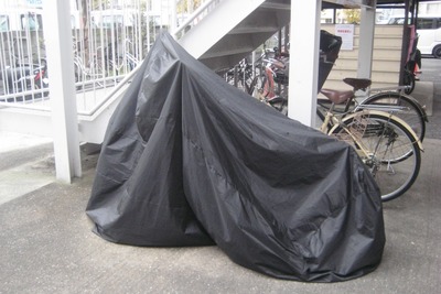 バイク盗難防止対策、トップは「カバーをかける」　SBI日本少短調べ 画像
