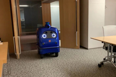 無人宅配ロボ、エレベーターに乗る…ZMPデリロ［動画］ 画像