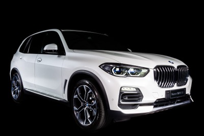 BMW X5 に20周年記念車、内装はアルカンターラ…50台をイタリア限定発売 画像