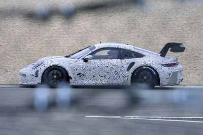 ポルシェ『911 GT3 R』新型、ニュル王者復活へ初のテストラン！ 画像