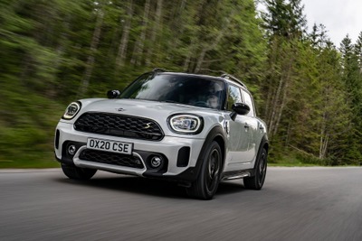 MINI クロスオーバー 欧州の改良新型にPHV、燃費は58.8km/リットル 画像