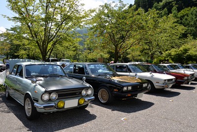 奥多摩湖畔に希少車が集結…いすゞの名車やC10スカイライン超初期型　東京旧車会 画像