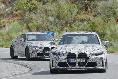 BMW M3セダン＆M4クーペ 新型プロトタイプを同時スクープ！巨大グリルの威圧感を見よ 画像