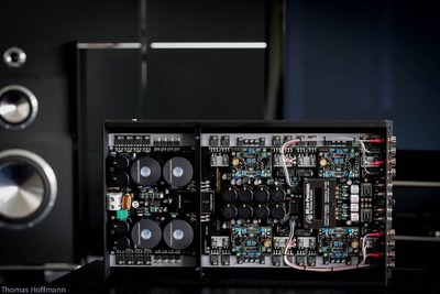独マイクロプレシジョンのハイエンドアンプ「Z-Studio 4Ch Amplifier version 1.1」の受注を開始 画像