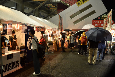 夜のお楽しみのご飯と花火…スーパー耐久24時間レース 画像