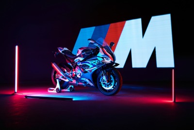 BMW二輪に初の「M」、『M 1000 RR』…サーキット仕様 画像