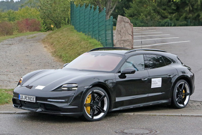 ルーフレール装着完了!ポルシェ タイカン クロスツーリスモ、最終デザインついに見えた 画像