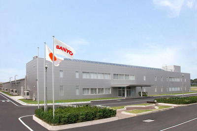 三洋電機、太陽電池モジュール化工場が稼動 滋賀 画像