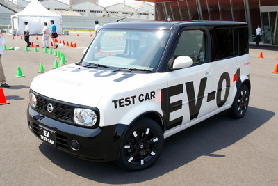 2010年発売の日産EV「静かで透明感のある走りはとても知的で好ましい」 画像