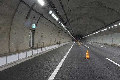 道路トンネル内の火災を自動通報---技術を公募　国交省 画像