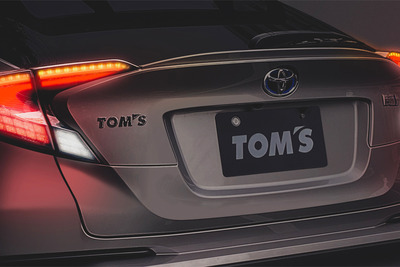 トヨタ C-HR 用LEDテールランプ・シーケンシャル、トムスが発売 画像