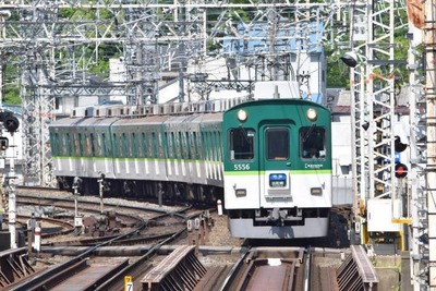 普段は見られるようで見られない…京阪が5扉車の座席昇降実演観察会　12月20日 画像