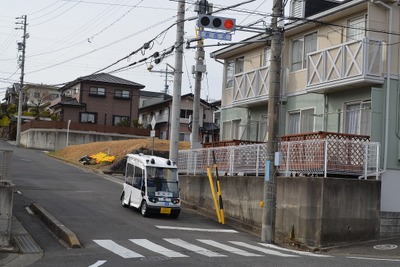 MoT、信号情報を活用した自動運転実証実験に参加---加減速や停止を制御 画像