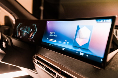BMW、新世代「iDrive」を発表　3月15日 画像