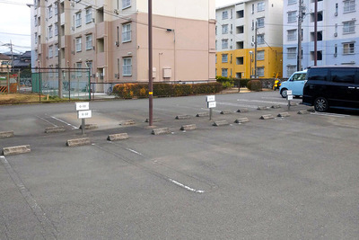 団地の月極駐車場をデジタルトランスフォーメーション　アースカー 画像