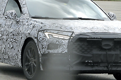 車名はどうなる?フォード モンデオ 後継モデル、プロト車両を初スクープ 画像