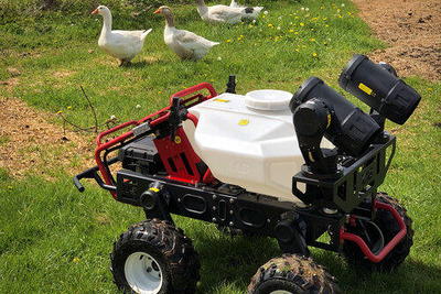 世界初の量産型・農業用無人車　バイエルとXAGジャパンが発売 画像