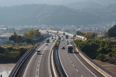 バイクの高速料金、37.5%割引へ…土日祝、100km以上が対象 2022年4-11月 画像