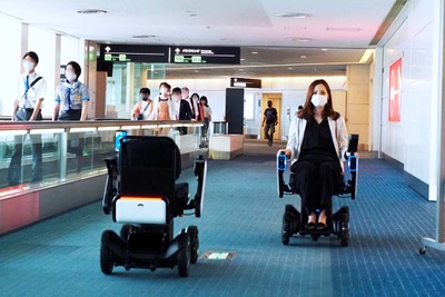 搭乗口まで自動運転走行する車いす『WHILL』…羽田空港第1・第2ターミナルでサービス開始 画像