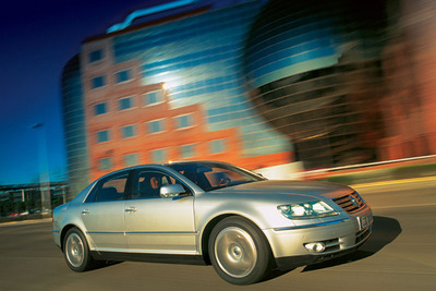 【ジュネーブショー2002速報】VWのW12サルーン『フェートン』が日本にやってくる 画像