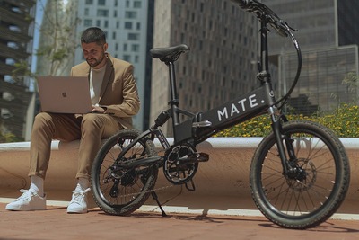 デンマーク発、街乗りに特化した折りたたみeバイク『メイトシティ』発売へ 画像