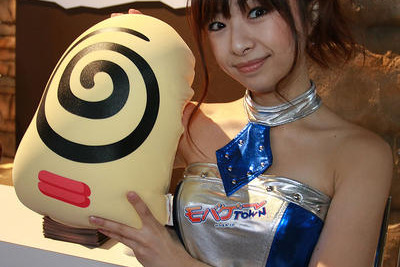 【東京ゲームショウ08】コンパニオン写真蔵…モバゲータウン 画像