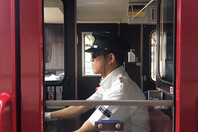 海沿い行く列車の運転士を守れ、京都丹後鉄道でサングラス　7月21日から 画像