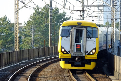 房総半島の鉄道で終日運休が相次ぐ 台風16号による鉄道への影響 画像