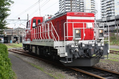 JR貨物が貨物駅の移送トラックにバイオ燃料を導入　機関車での使用も検討 画像