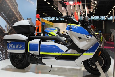 BMW、新型電動スクーター『CE 04』の警察仕様公開…航続130km 画像