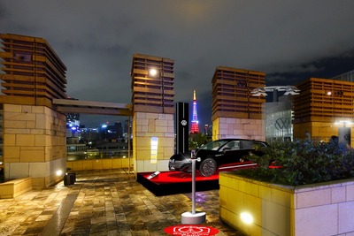 VW アルテオン シューティングブレーク など六本木ヒルズに展示…クリスマスマーケット 画像