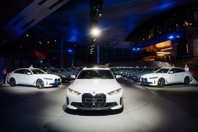 BMWの新型EV『i4』、納車開始…当初計画よりも3か月前倒し 画像