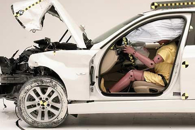 BMW 3シリーズ など…米国IIHSの安全性テストで最高評価を獲得 画像
