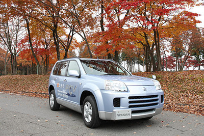 日産、日光市に燃料電池車を納車 画像