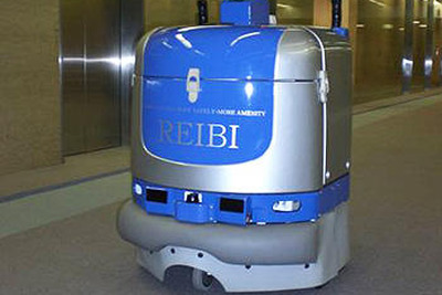 富士重と住友商事、大阪で初の清掃ロボットを導入 画像