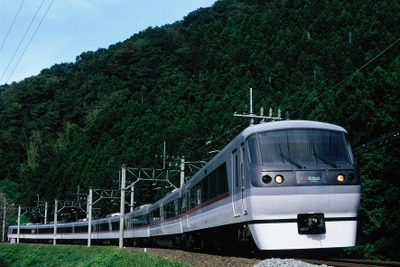 西武の新旧『レッドアロー』が並ぶ日も近い…富山地鉄のNRAは2月19日から運行 画像