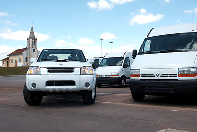 計画よりも1ヵ月早く、ルノーブラジル工場で日産車を生産開始 画像