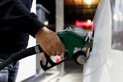 レギュラーガソリン価格164.8円/リットル、ハイオクは1.3円の上昇　イードe燃費しらべ 画像