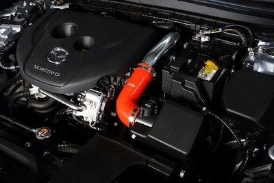 ブリッツのインテークサクションキットに マツダ3 と CX-30 対応を追加 画像