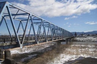 福島県沖地震で被災した橋梁、早期復旧に向けて対策　国交省 画像