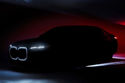 BMW 7シリーズ 次期型のEV、『i7』…4月20日実車発表へ 画像