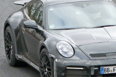 ポルシェ 911サファリ 改め「ダカール」で決定? プロトタイプがニュルを爆走 画像
