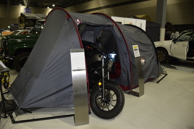 バイクを守る＆一緒に寝られるテント：プロト…ビークルスタイル 画像